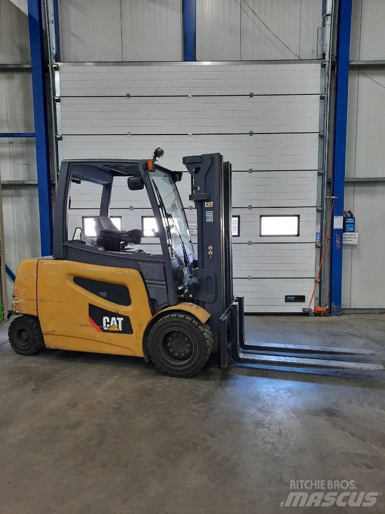 CAT EP50 2 电动叉车