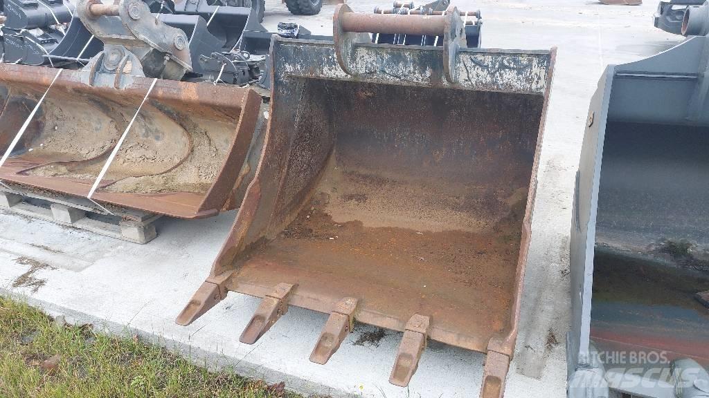 Komatsu PW160-8 轮式挖掘机