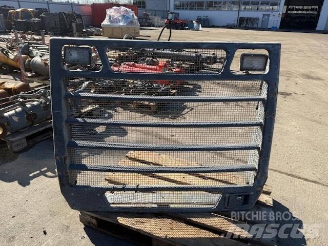 Doosan DL 400 OSŁONA 底盘和悬架