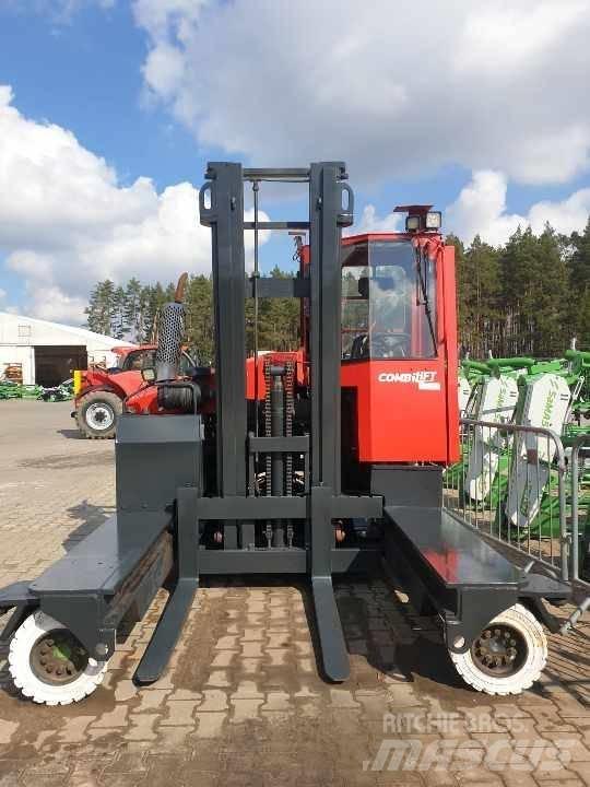 Combilift C 4500 侧卸式铲车