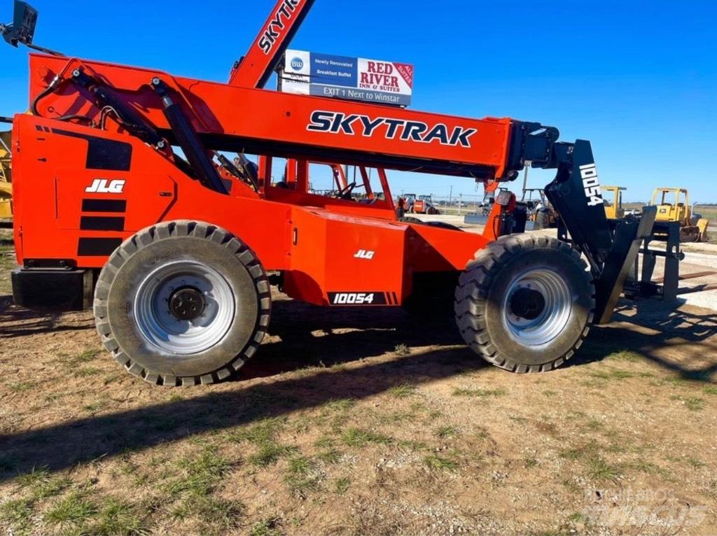 SkyTrak 10054 伸缩臂叉装车|叉装车