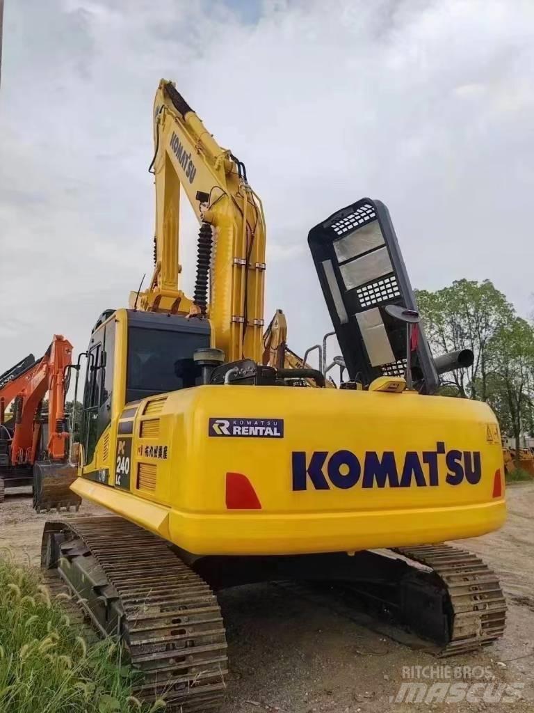 Komatsu 240LC-8 履带挖掘机