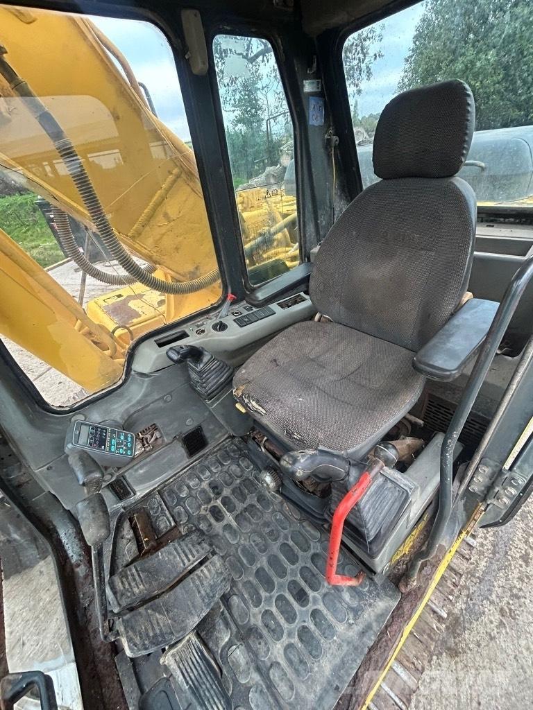 Komatsu PC 210-6K 履带挖掘机