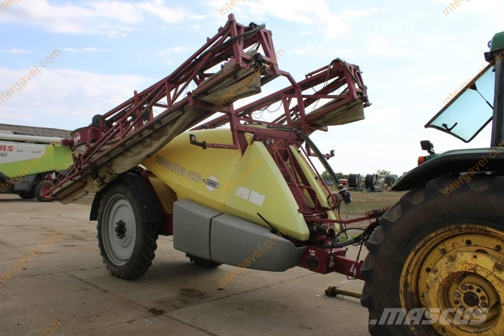 Hardi Commander 3200 牵引式喷雾机