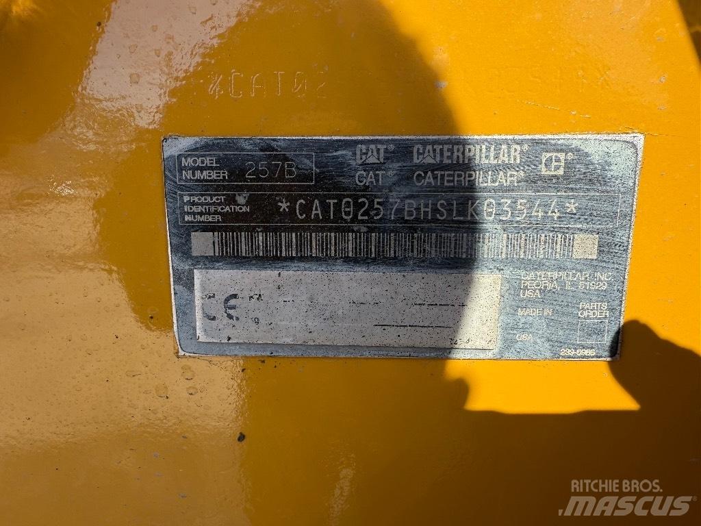 CAT 257 B 履带式装载机