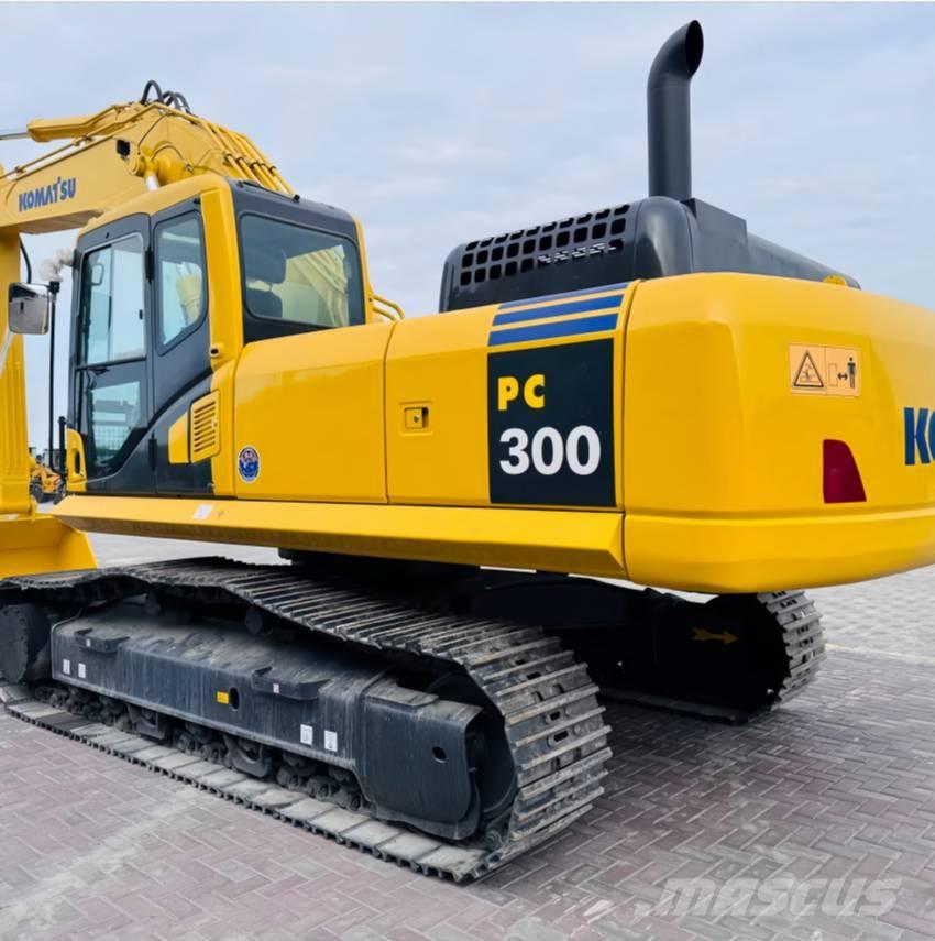 Komatsu PC300 履带挖掘机