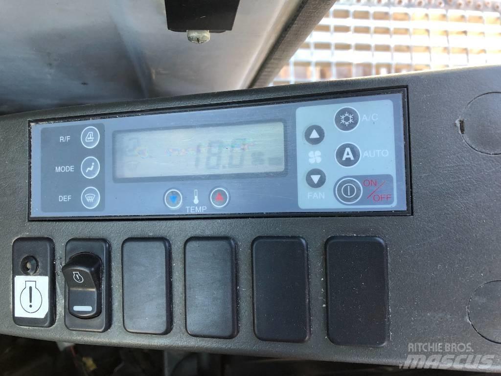Kobelco E 305 履带挖掘机