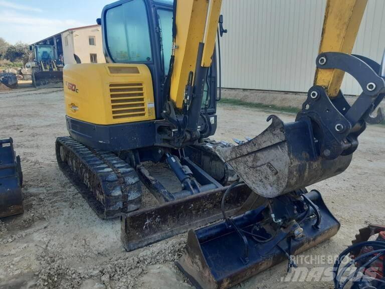 New Holland E 60 C 小型挖掘机