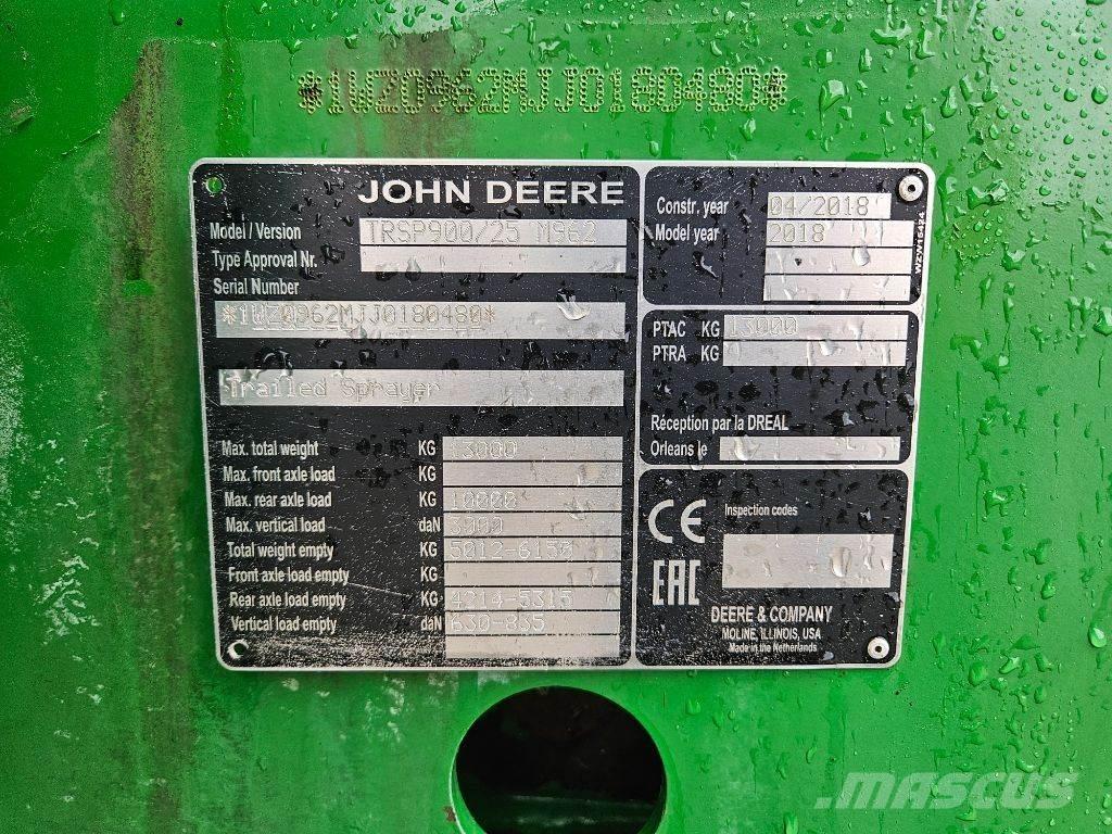 John Deere M692i 牵引式喷雾机
