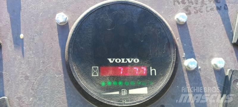Volvo DD25 双轮压路机