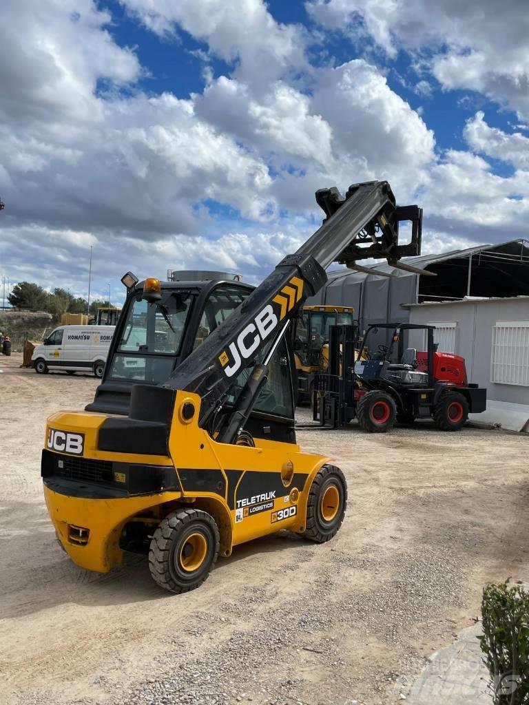 JCB TLT 30 D 伸缩臂叉装车|叉装车
