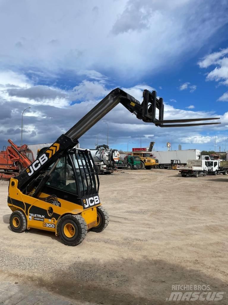 JCB TLT 30 D 伸缩臂叉装车|叉装车