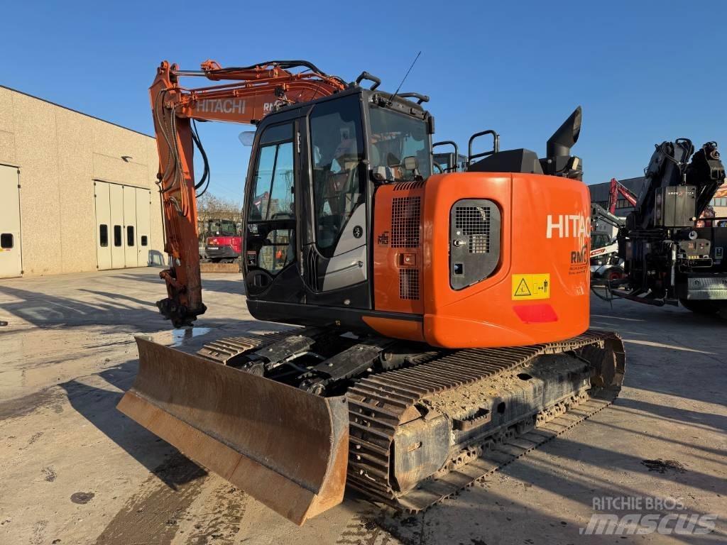Hitachi ZX 135 US-6 履带挖掘机