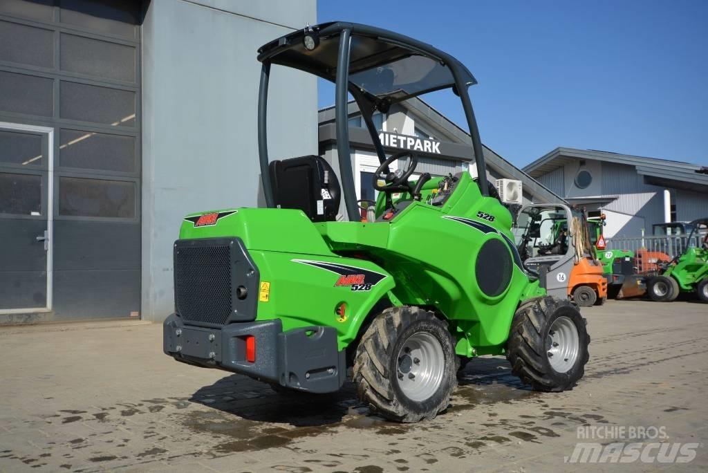 Avant 528 小型装载机
