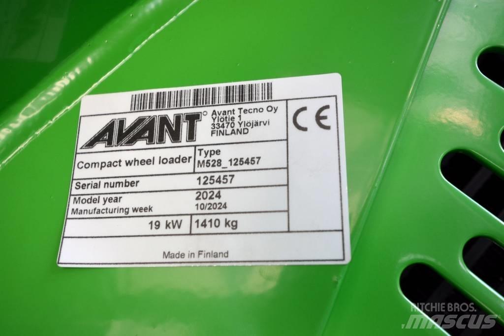 Avant 528 小型装载机