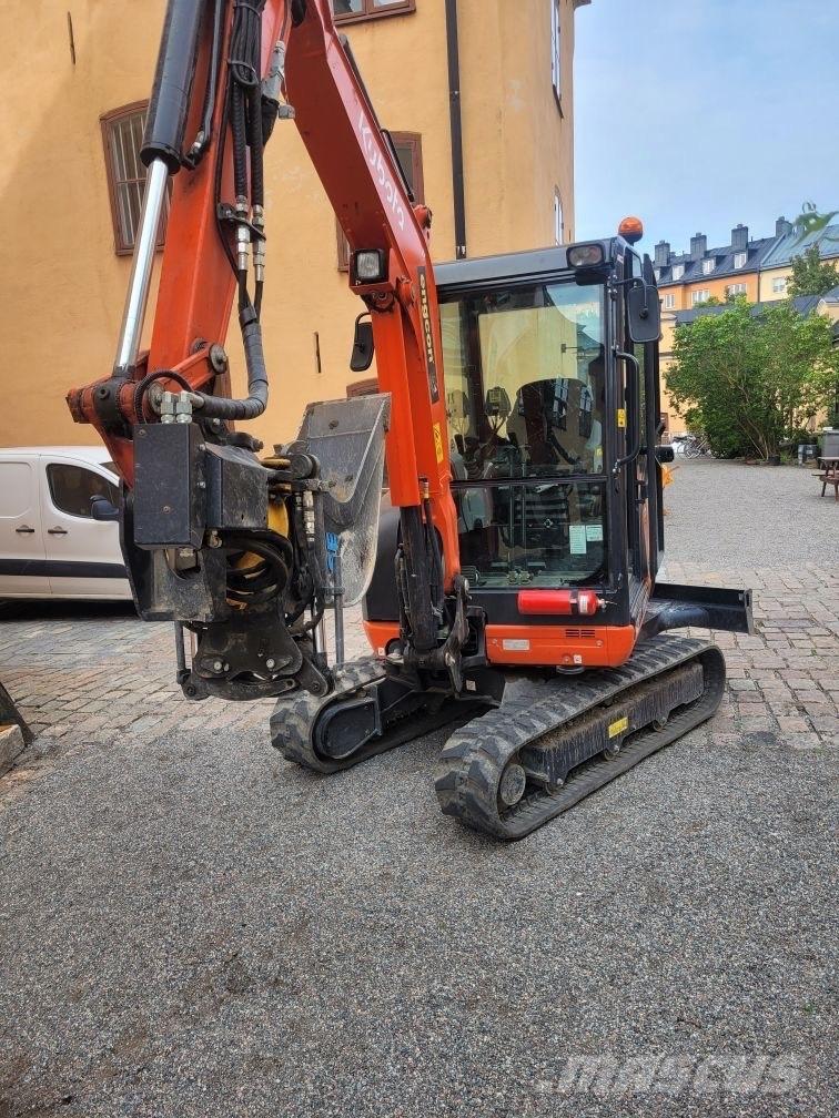 Kubota KX 027 小型挖掘机