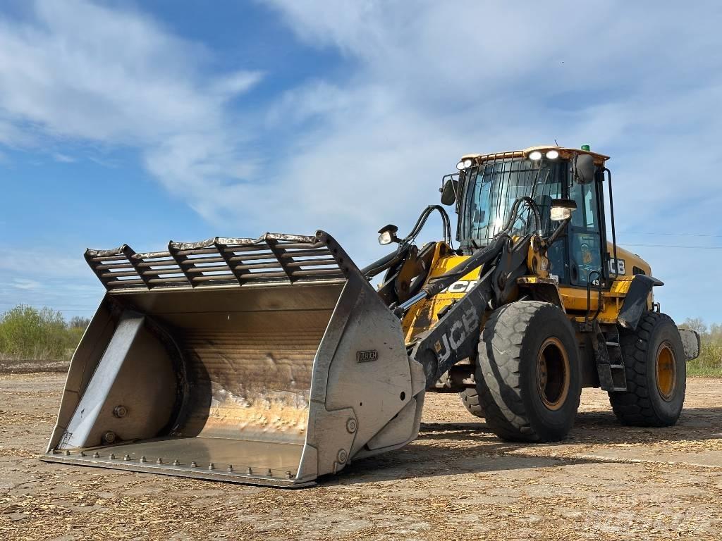 JCB 437 HT 轮式装载机