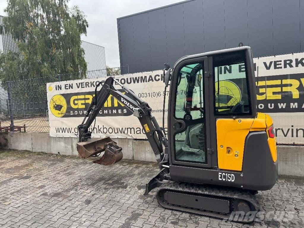 Volvo EC15 小型挖掘机