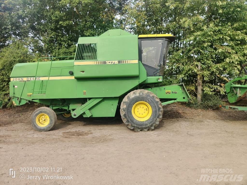 John Deere 1075 联合收割机