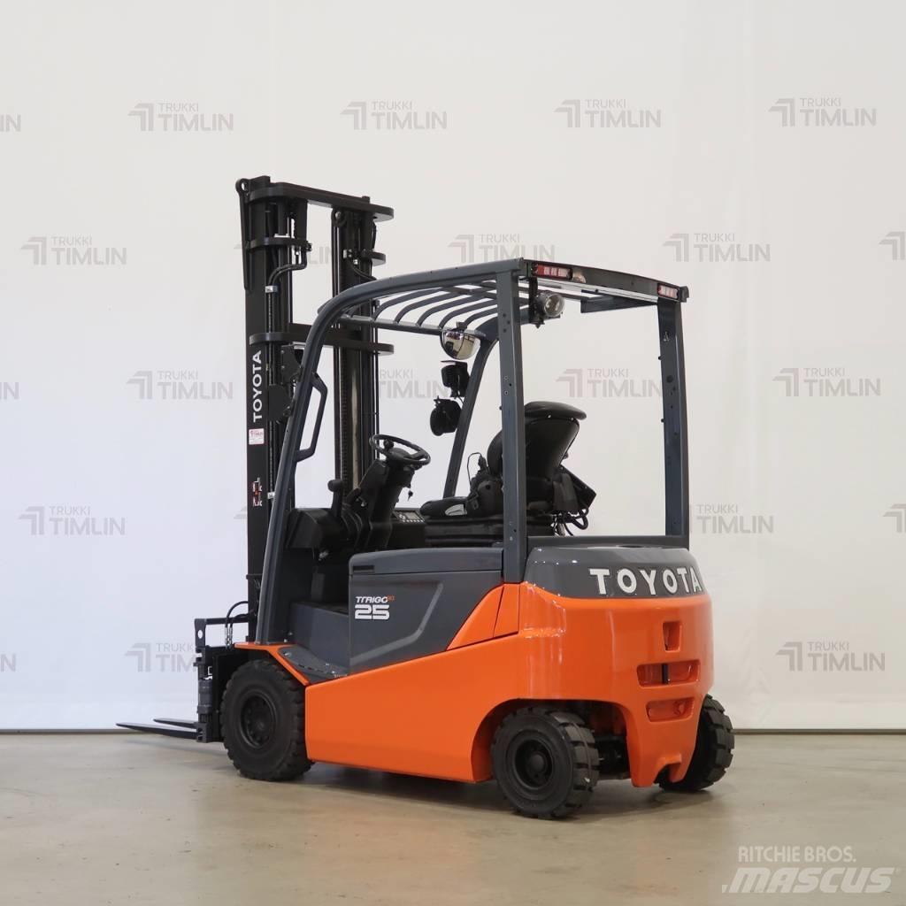 Toyota 8FBMKT25 电动叉车