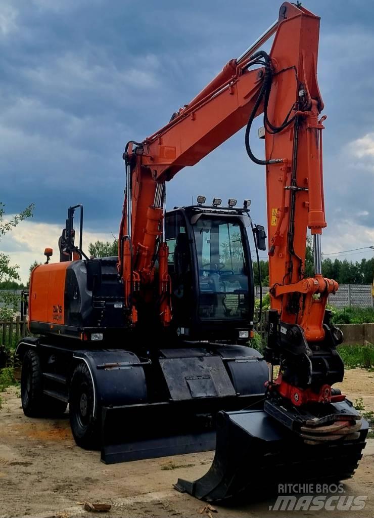 Hitachi 140W 轮式挖掘机