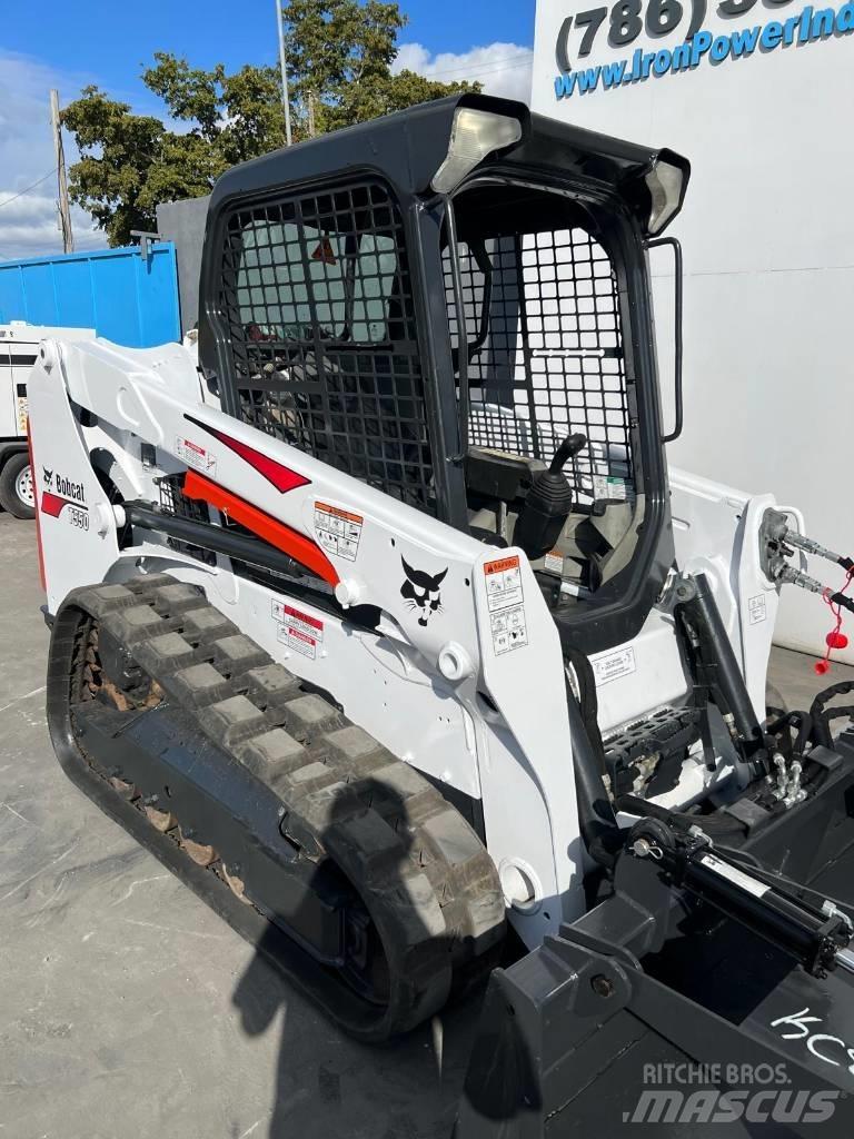 Bobcat T 550 滑移装载机