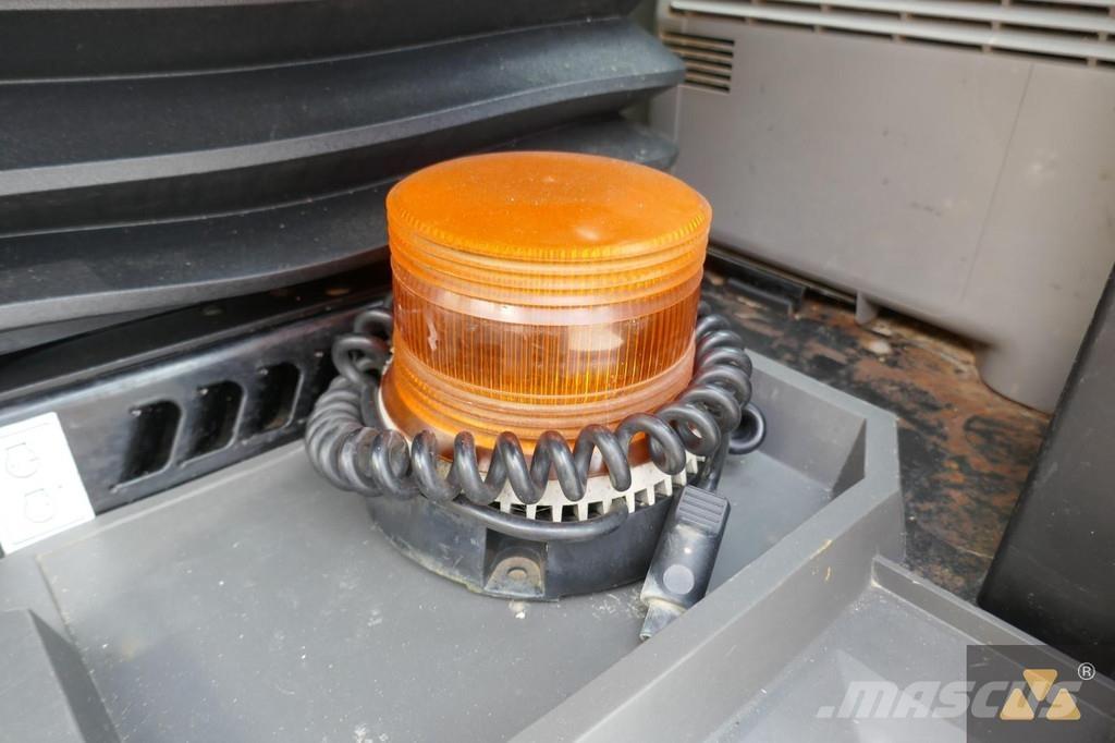 CAT 320 履带挖掘机