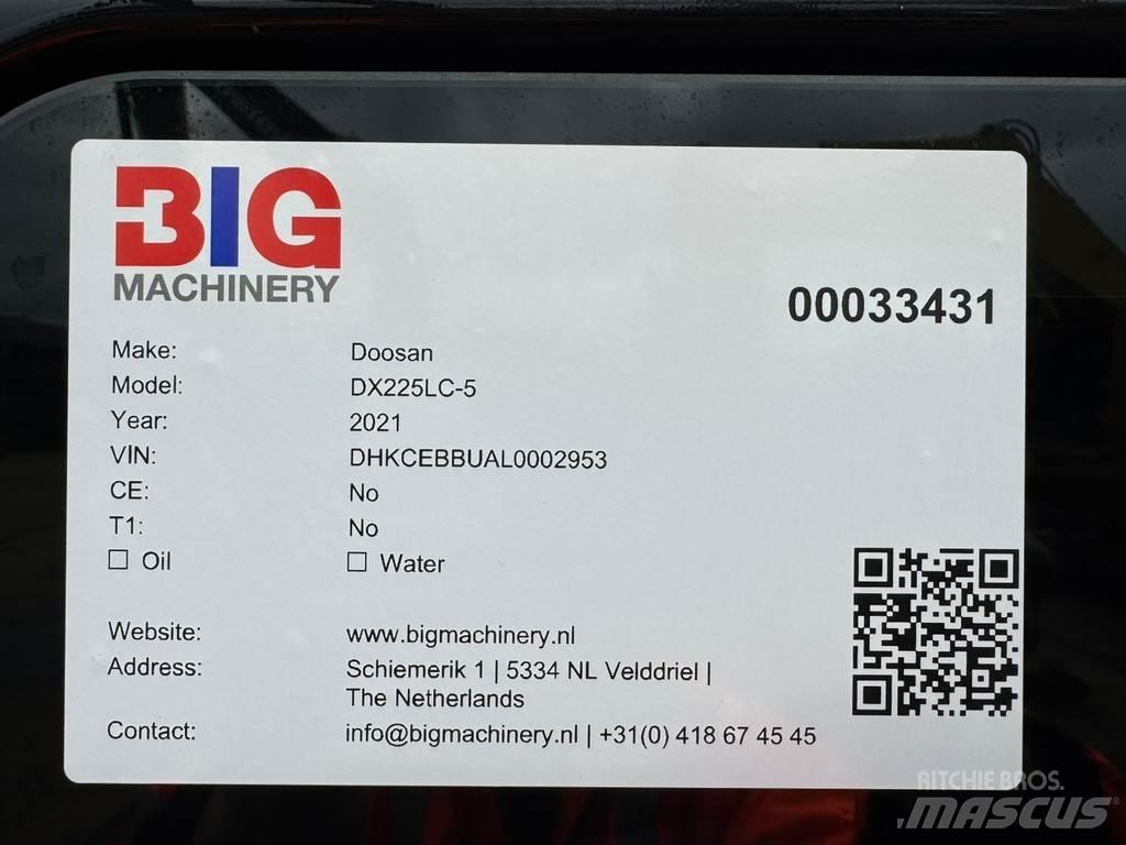 Doosan DX225LC-5 履带挖掘机