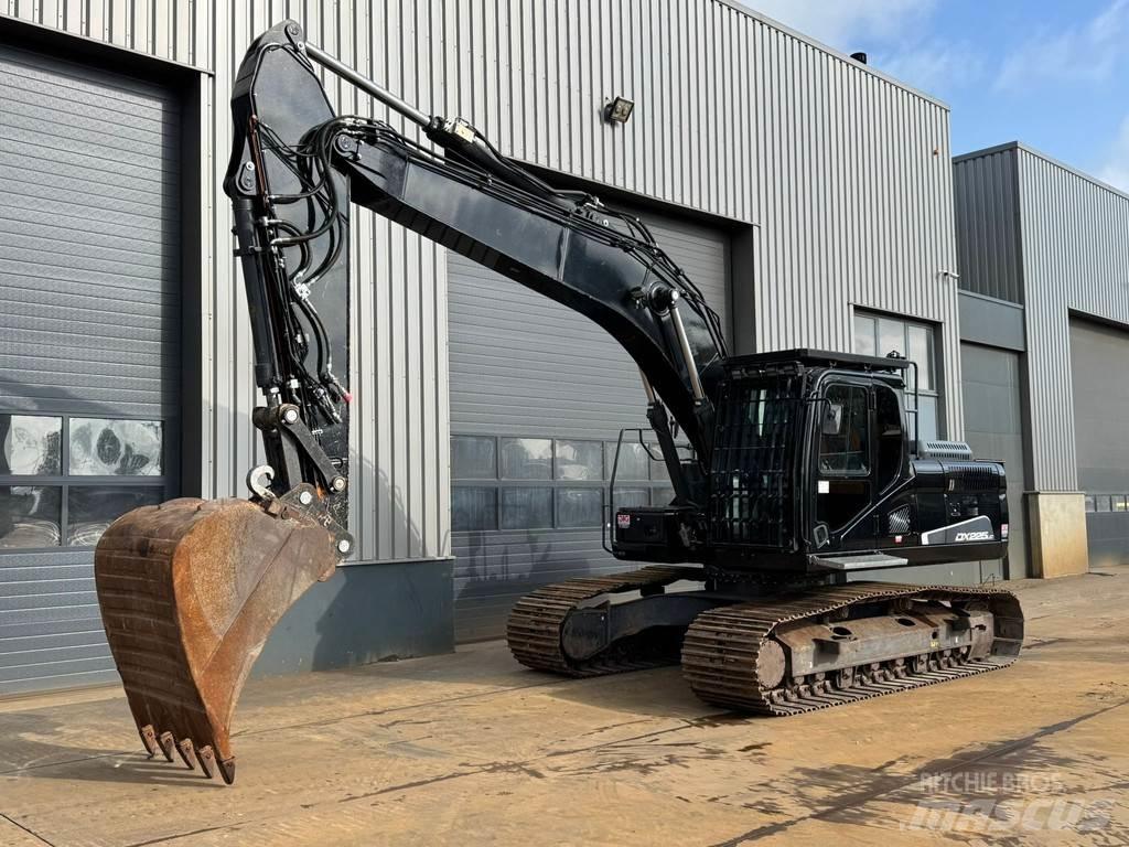 Doosan DX225LC-5 履带挖掘机