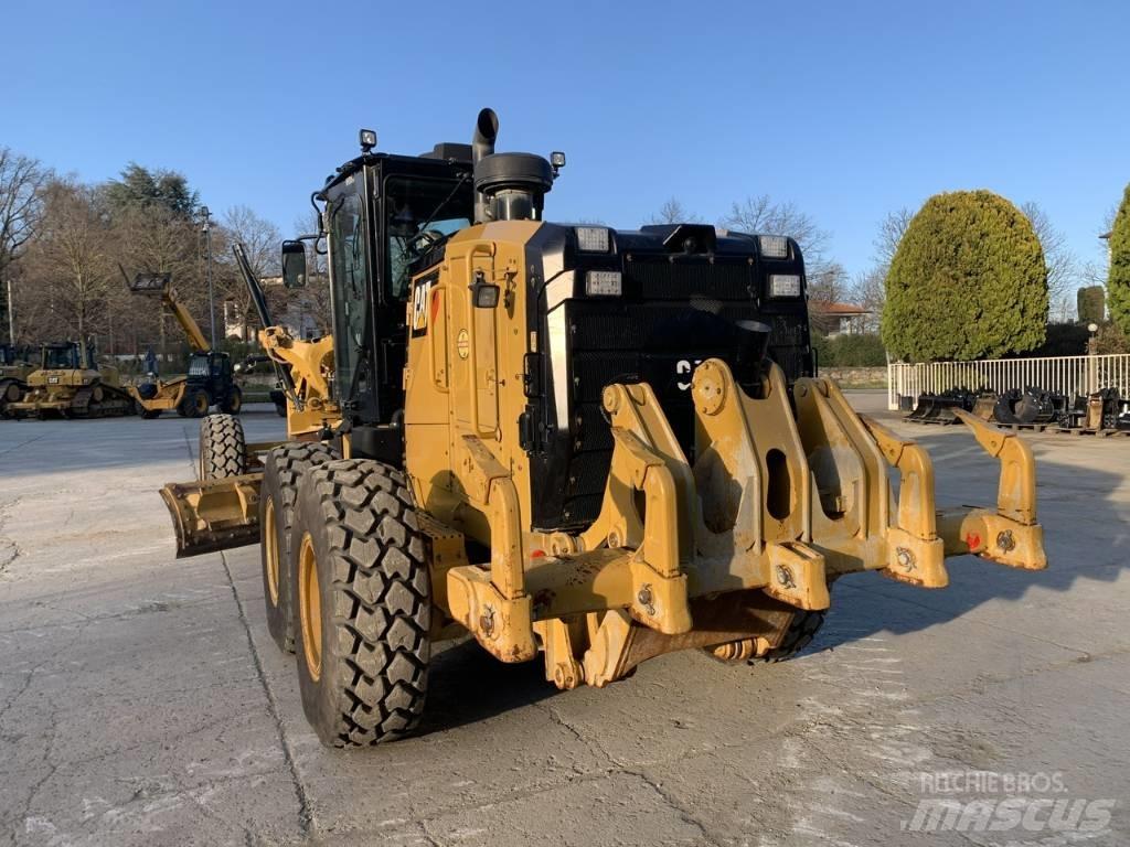 CAT 140 M 3 平地机/推土机