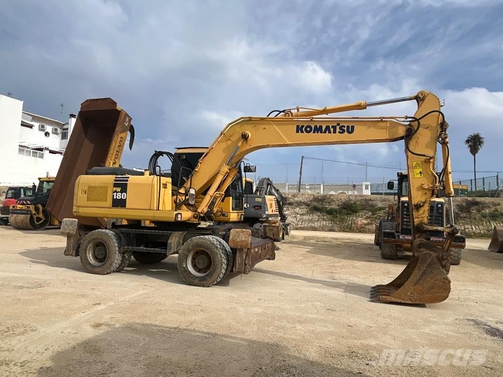 Komatsu PW 180 轮式挖掘机