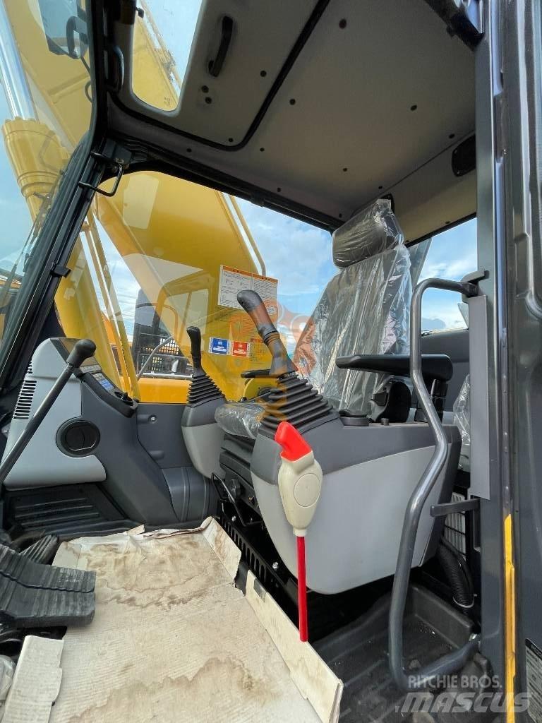 Komatsu PC 220-8 履带挖掘机