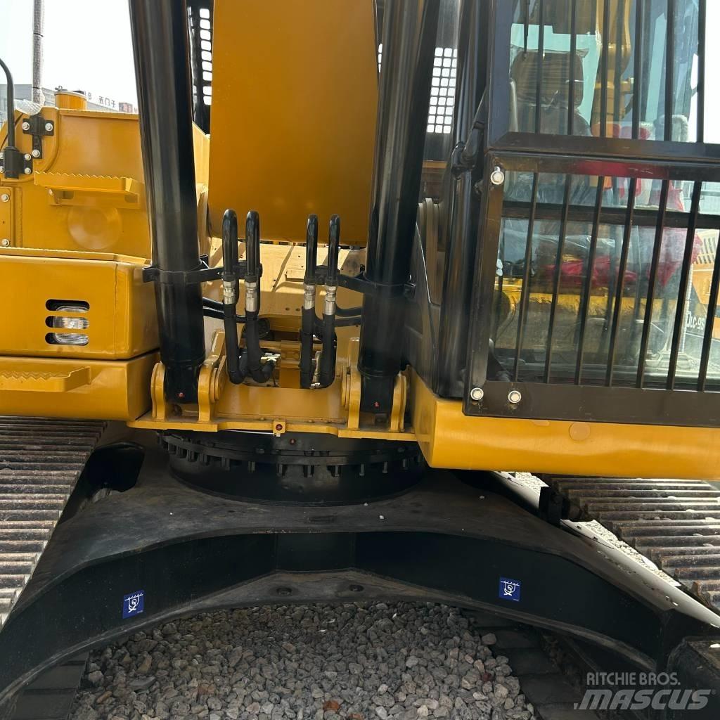 CAT 320 D 履带挖掘机