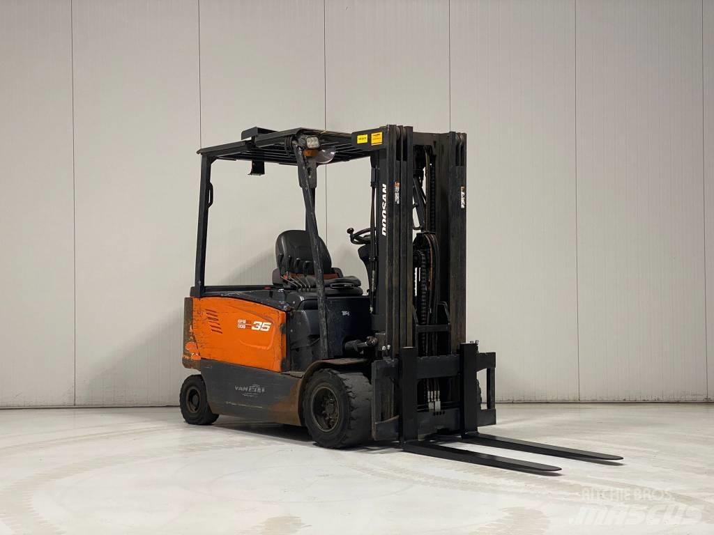 Doosan B35X-7 电动叉车