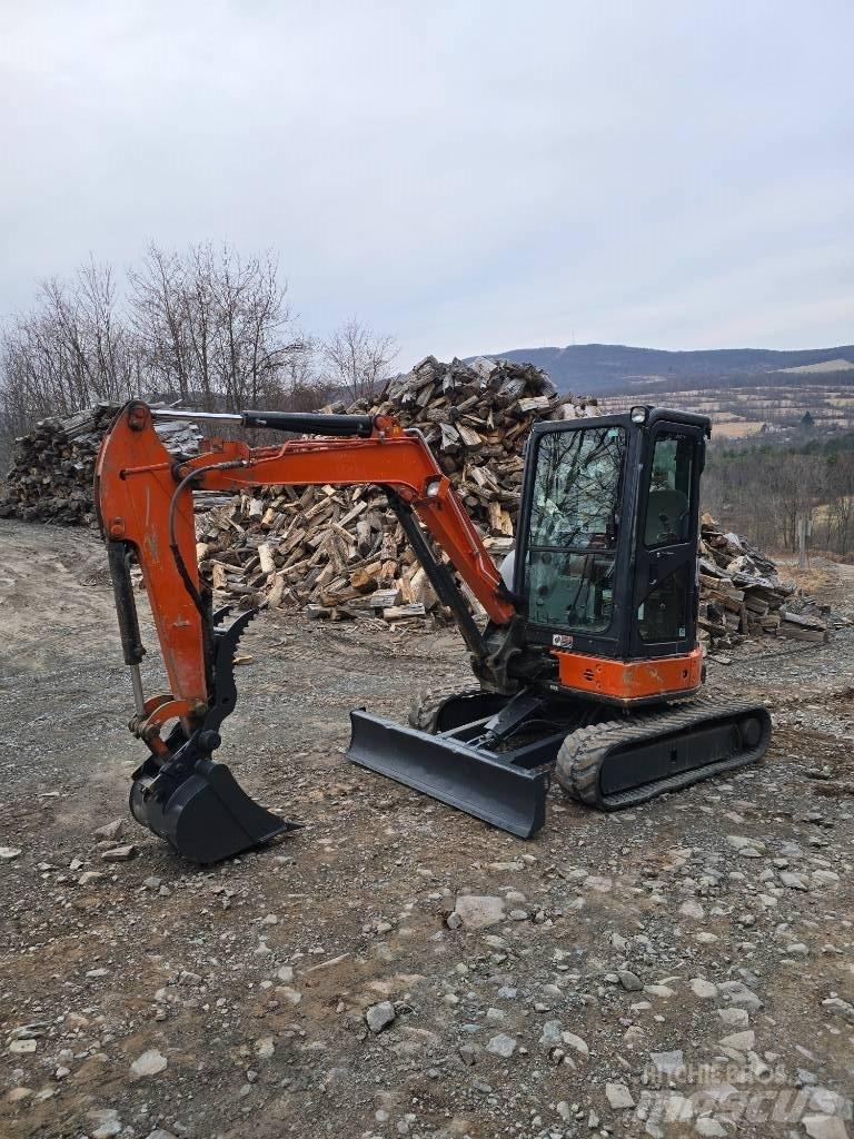 Hitachi ZX35 小型挖掘机