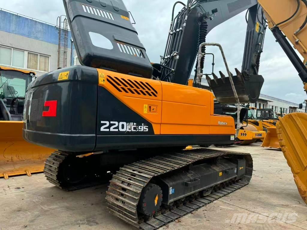 Hyundai R220LC-9S 中型挖掘机
