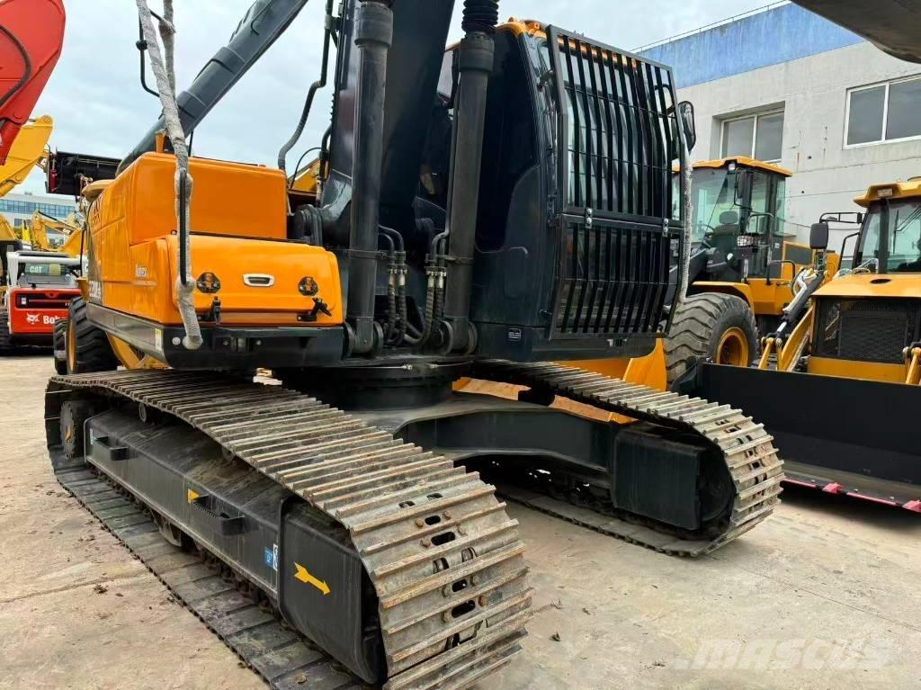 Hyundai R220LC-9S 中型挖掘机