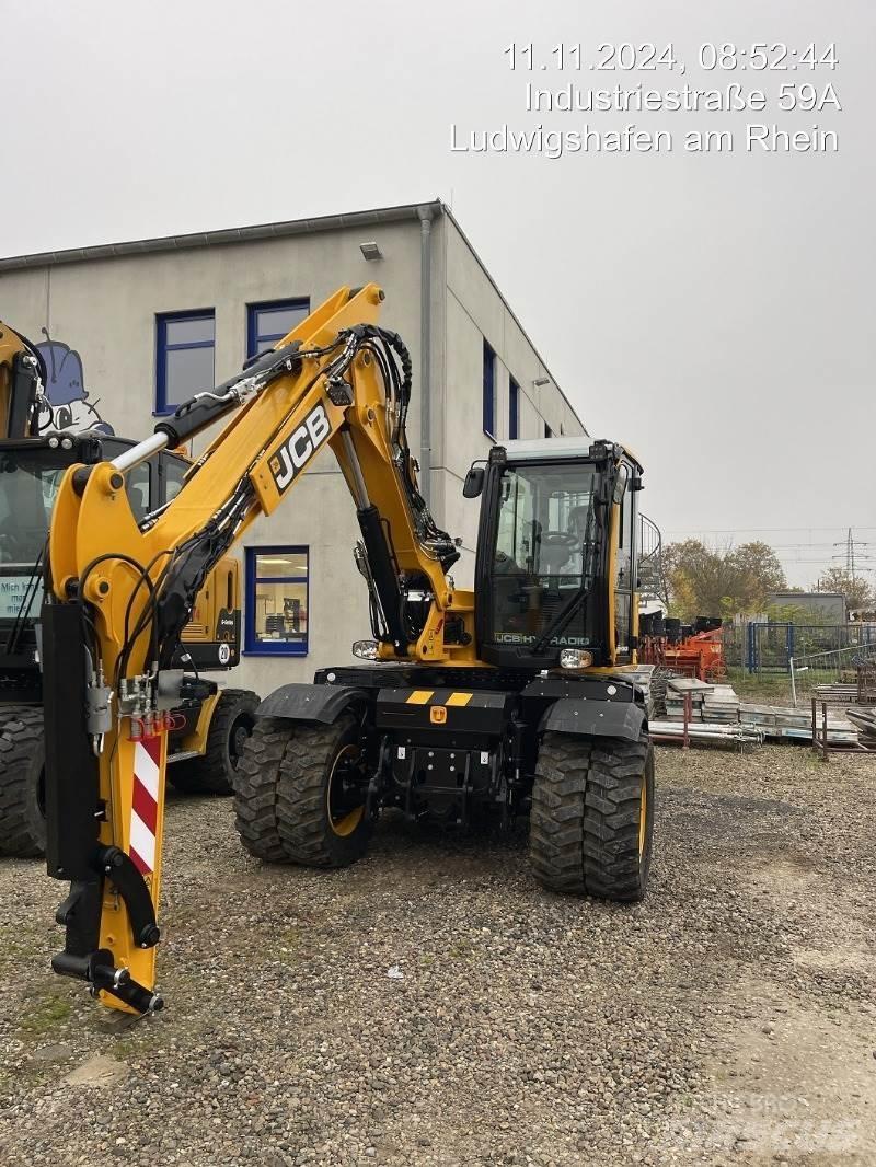 JCB HydraDig 110W 轮式挖掘机