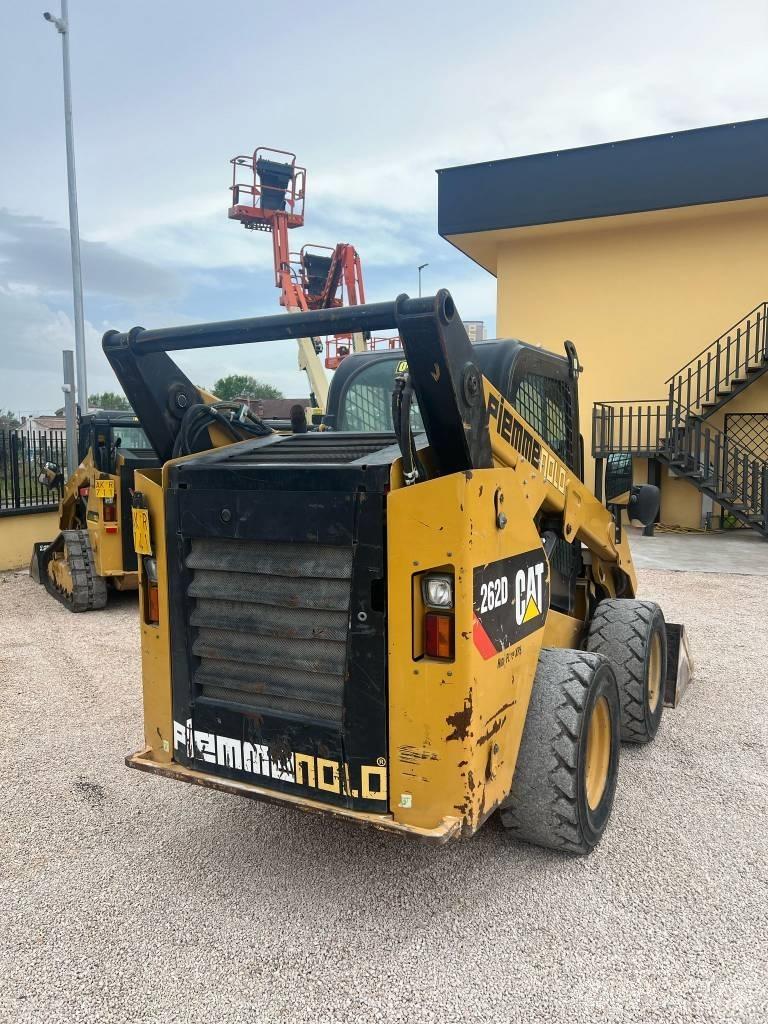 CAT 262 D 滑移装载机