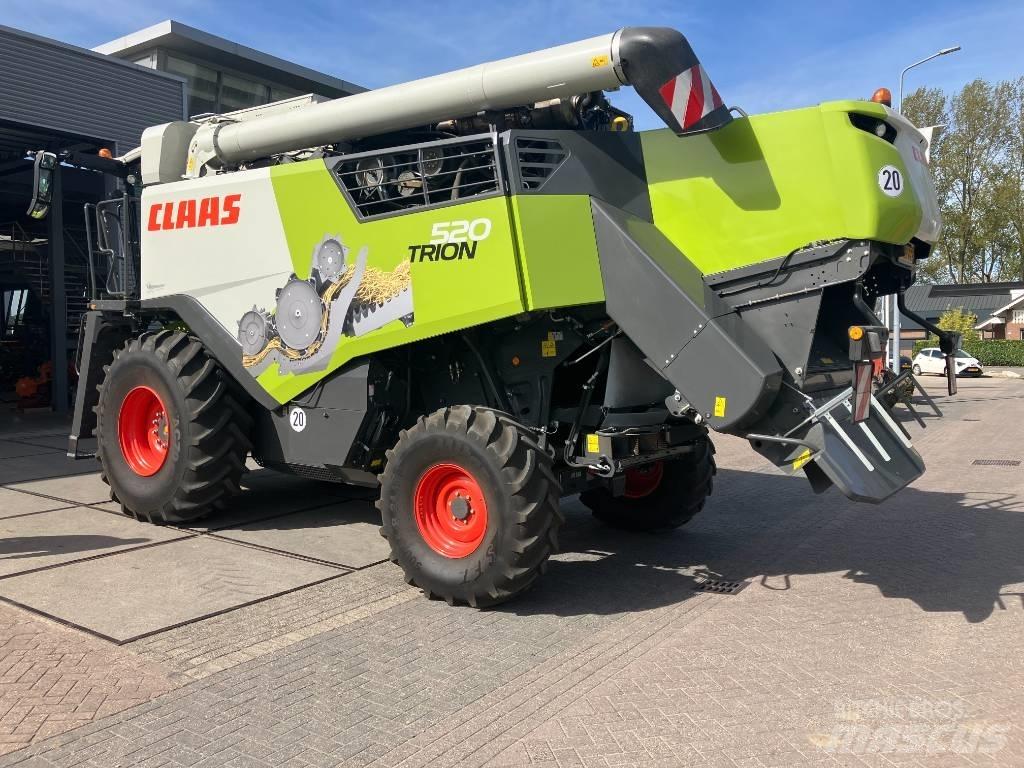 CLAAS Trion 520 联合收割机