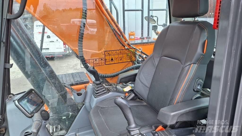 Doosan DX210LC-7 履带挖掘机