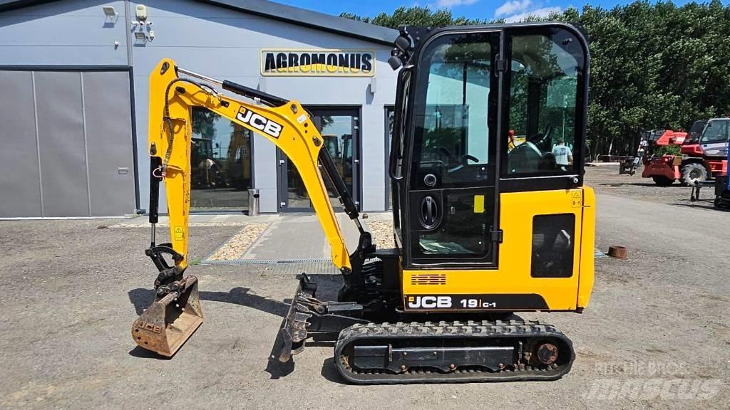 JCB 19 C-1 小型挖掘机