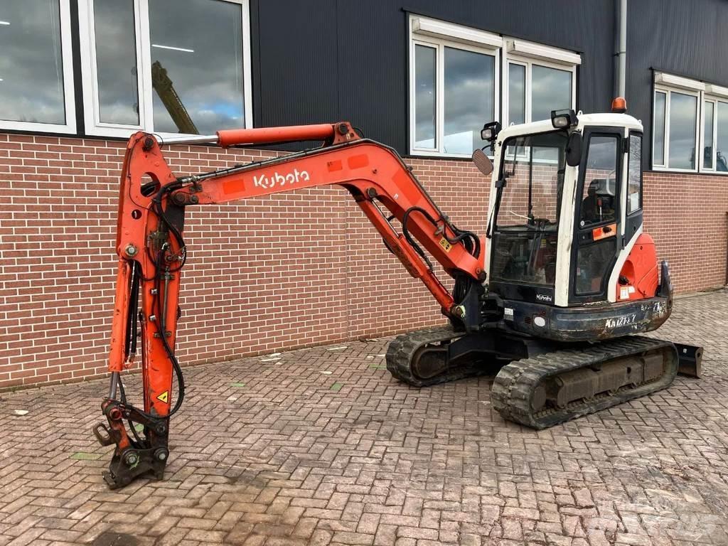Kubota KX121-3 小型挖掘机