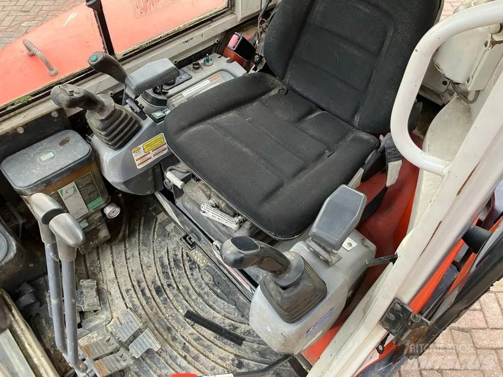 Kubota KX121-3 小型挖掘机
