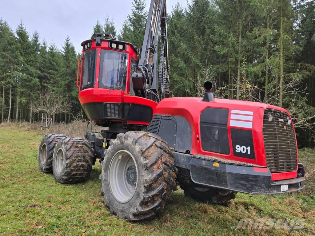 Komatsu 901 收割机