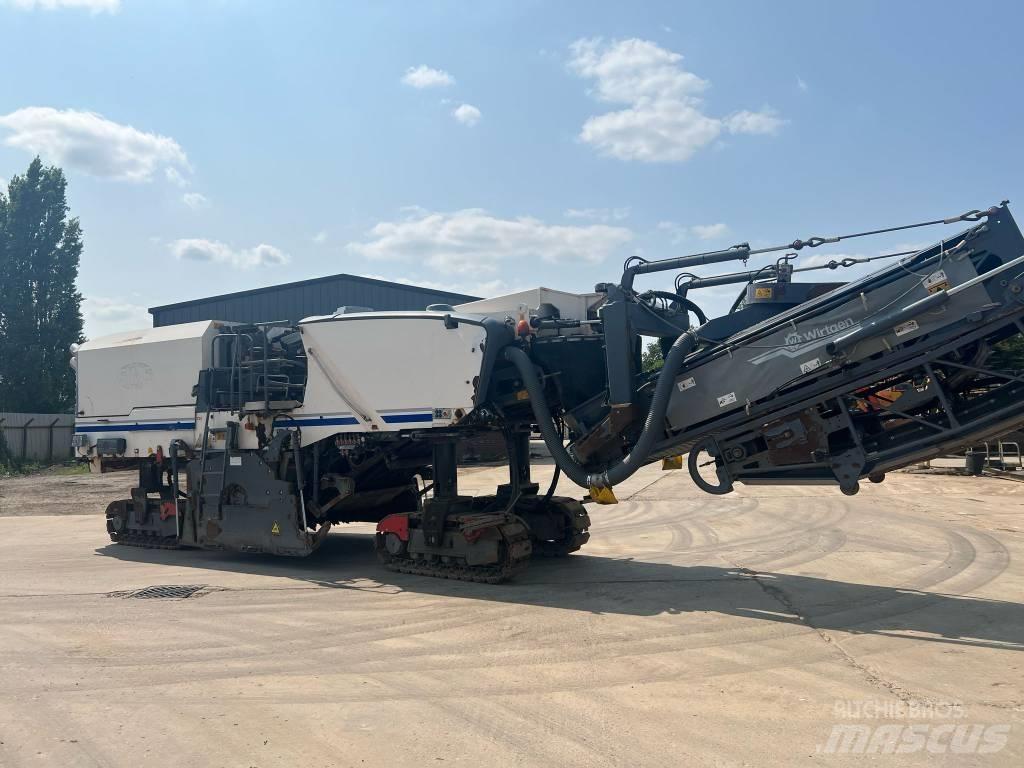 Wirtgen W 220 沥青路面铣刨机|铣刨机