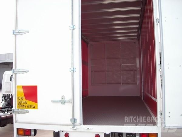 Fuso Fighter 6 篷布货车