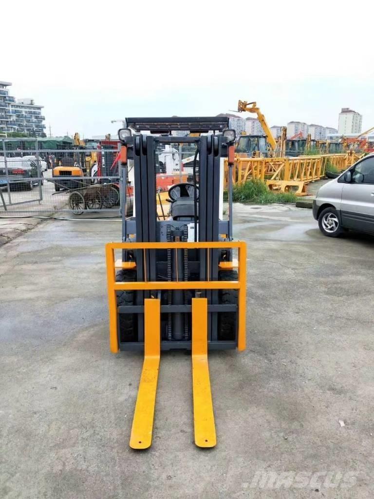 TCM FD 30 柴油叉车