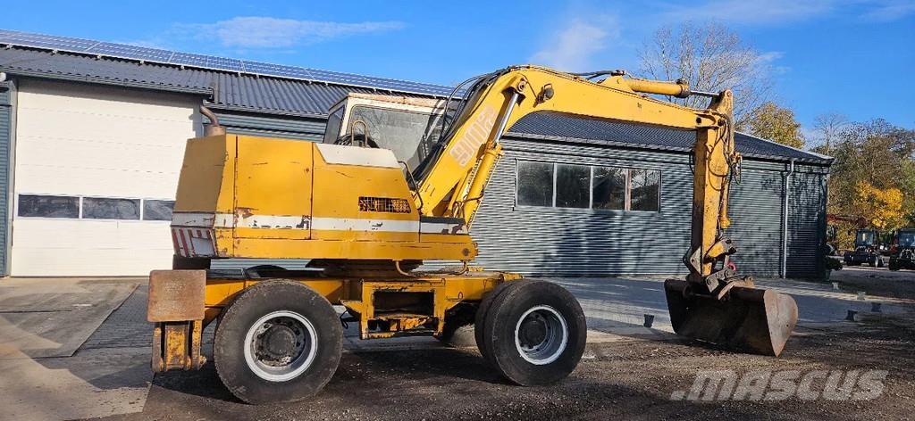 Liebherr A902 轮式挖掘机