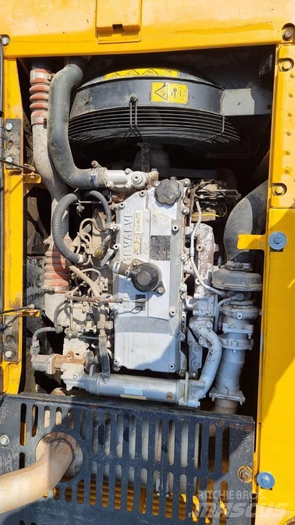 JCB JS220 EXTRA Long 履带挖掘机